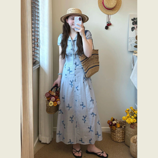 蓝色绣花条纹拼接花边领连衣裙女夏季新款田园度假风收腰显瘦长裙