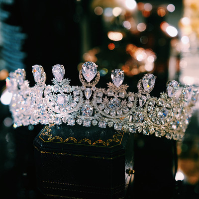 高端重工女皇冠头饰新娘高级感