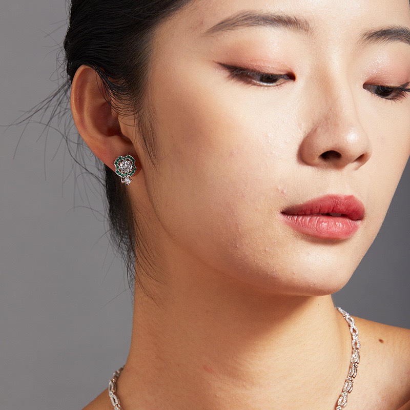 小众轻奢高级感彩色仿祖母绿红宝石耳钉新娘晚礼服晚宴耳饰耳拍女