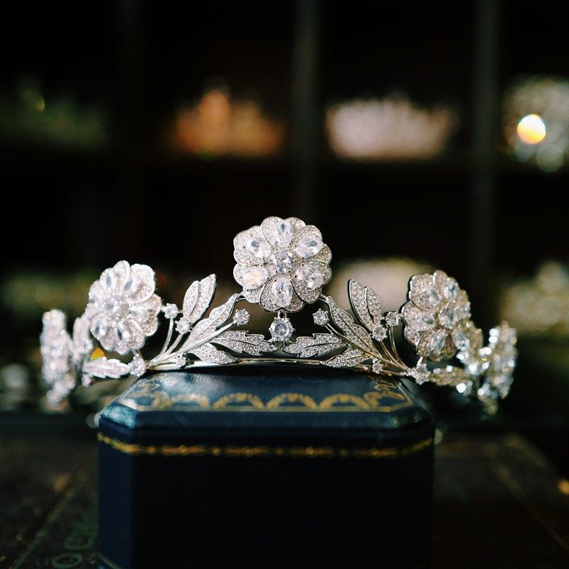 法式高级感皇冠头饰新娘成人礼结婚主纱婚纱儿童公主生日王冠大气