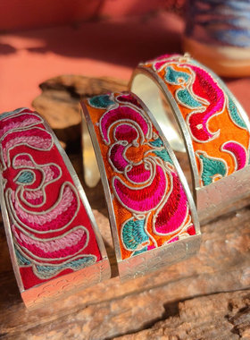 绣花鱼型苗银百搭复古风镯子手饰