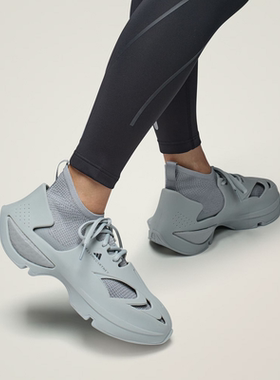 专柜正品/阿迪达斯 stella 女轻便缓震运动健身休闲跑步鞋 IE8758