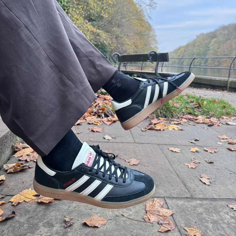 阿迪达斯男女系带运动休闲板鞋