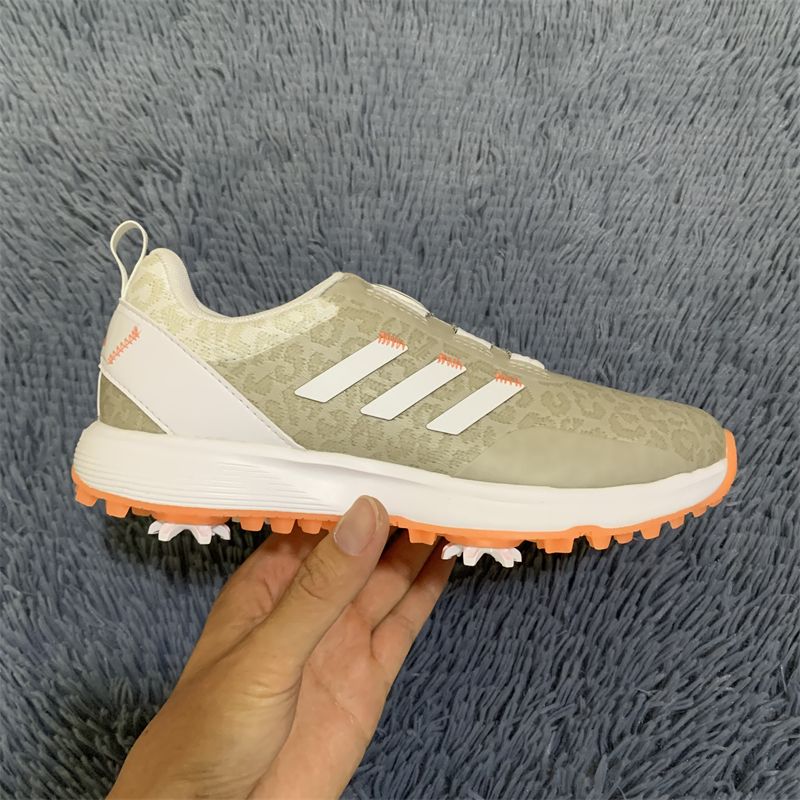 防水帶釘高爾夫球鞋阿迪達斯