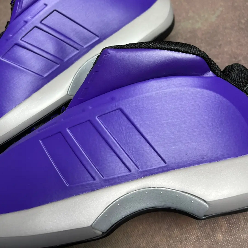 阿迪达斯男子中帮复刻篮球文化鞋