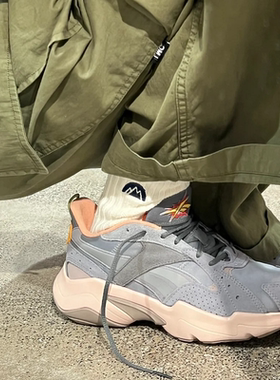 Reebok/锐步 Turbo Restyle x Looney Tunes 男女复古休闲运动鞋