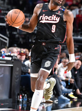 专柜正品/阿迪达斯 CRAZY 8 KB8 男子经典复古实战耐磨中帮篮球鞋