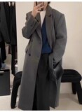 深灰色