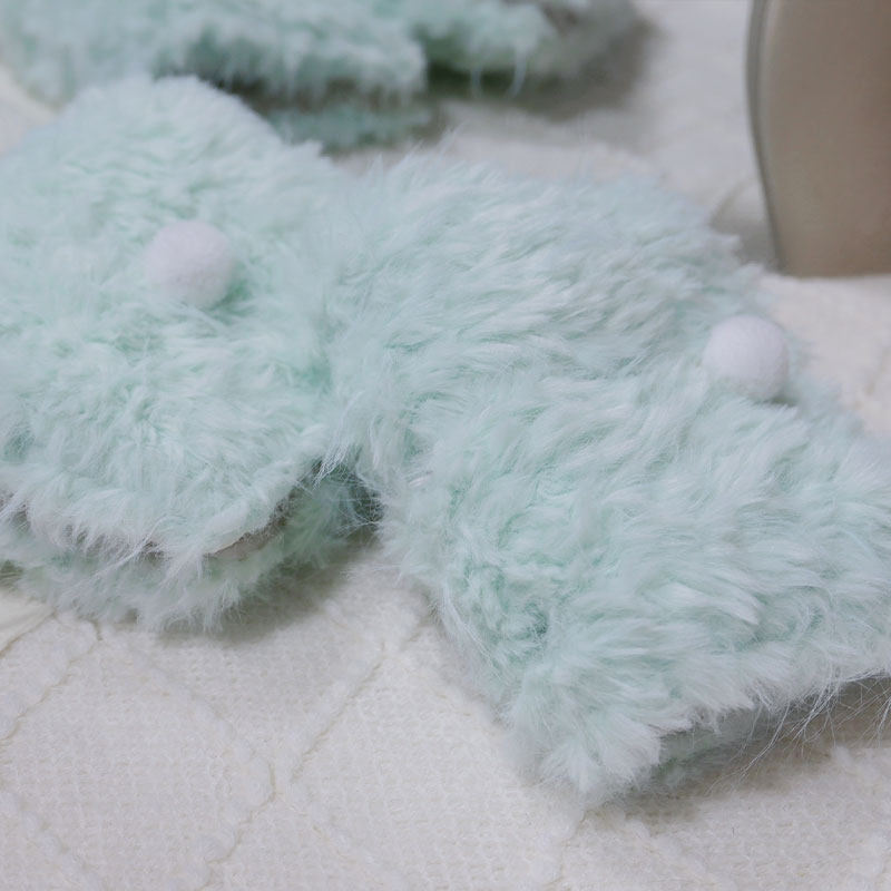 躲在耳里|手工毛线|毛茸茸冰淇淋绿薄荷清新绿色活页手帐本m5a7