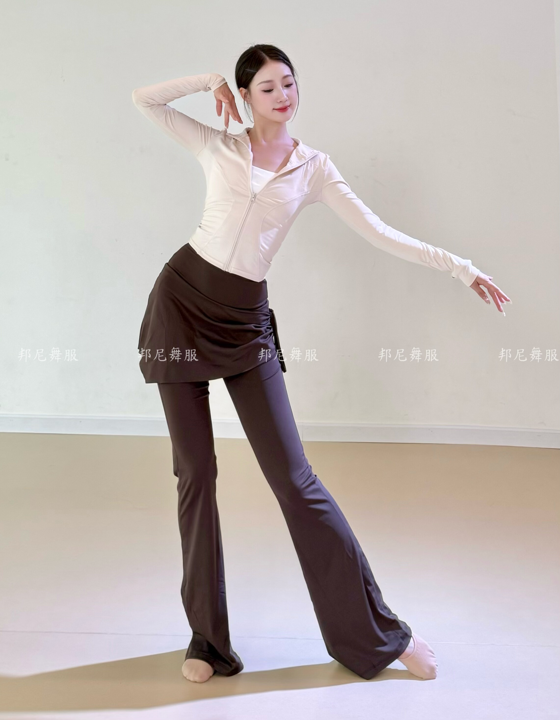 新款屁帘假两件成人瑜伽裤舞蹈不规则短裙女集训形体裤显瘦练功裤
