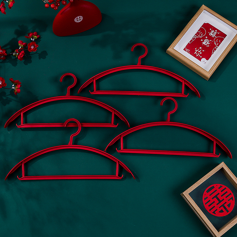 结婚红色衣架婚房布置家用无痕挂