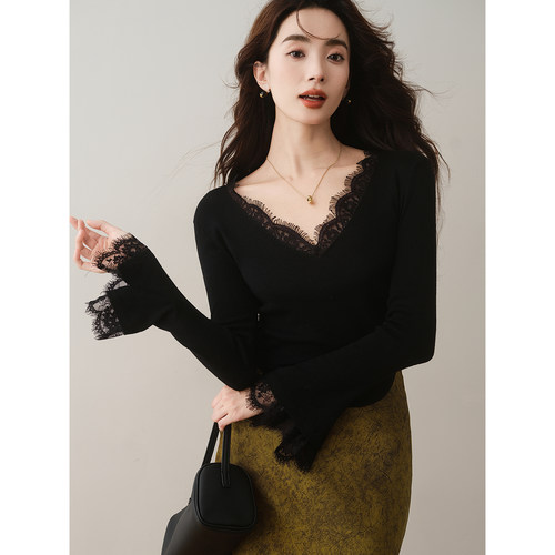 蕾丝拼接套头V领修身显瘦针织衫