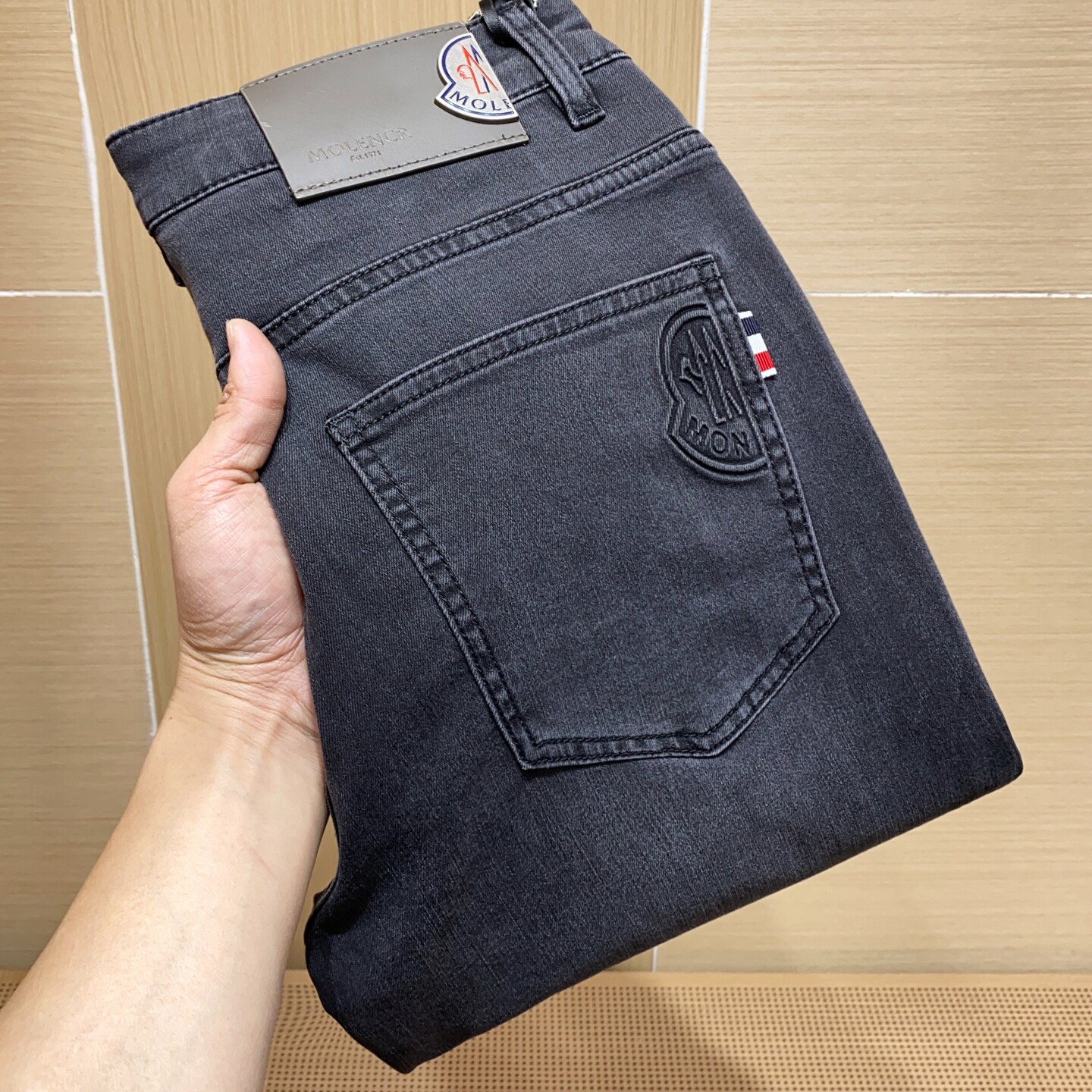 字母错误货号9115P180男春夏小直筒修身牛仔裤终端售价248灰，男装牛仔裤，钱塘6008(原3014)