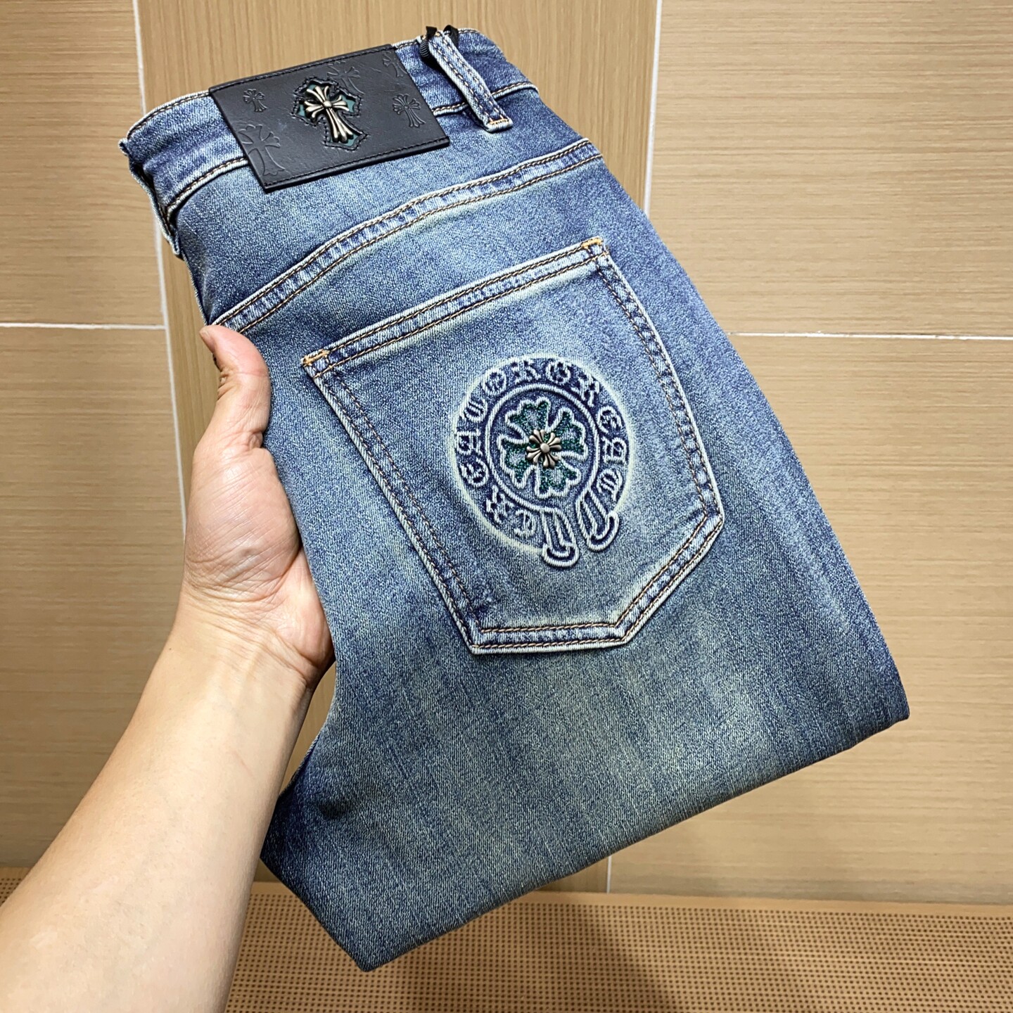 货号6614P1802026春夏男士修身小直筒牛仔裤终端售价248，男装牛仔裤，钱塘6008(原3014)