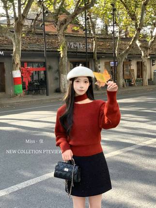 Miss佳韩系复古慵懒挂脖斜领露肩毛衣女秋冬软糯收腰针织衫上衣