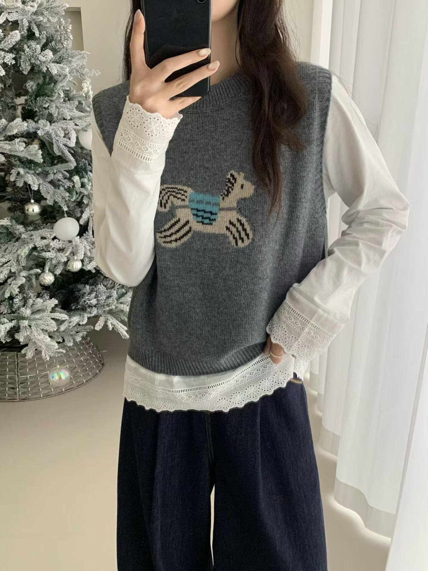 正品2025冬季韩系圆领小马提花针织背心+白色钩花长袖T恤两件套女