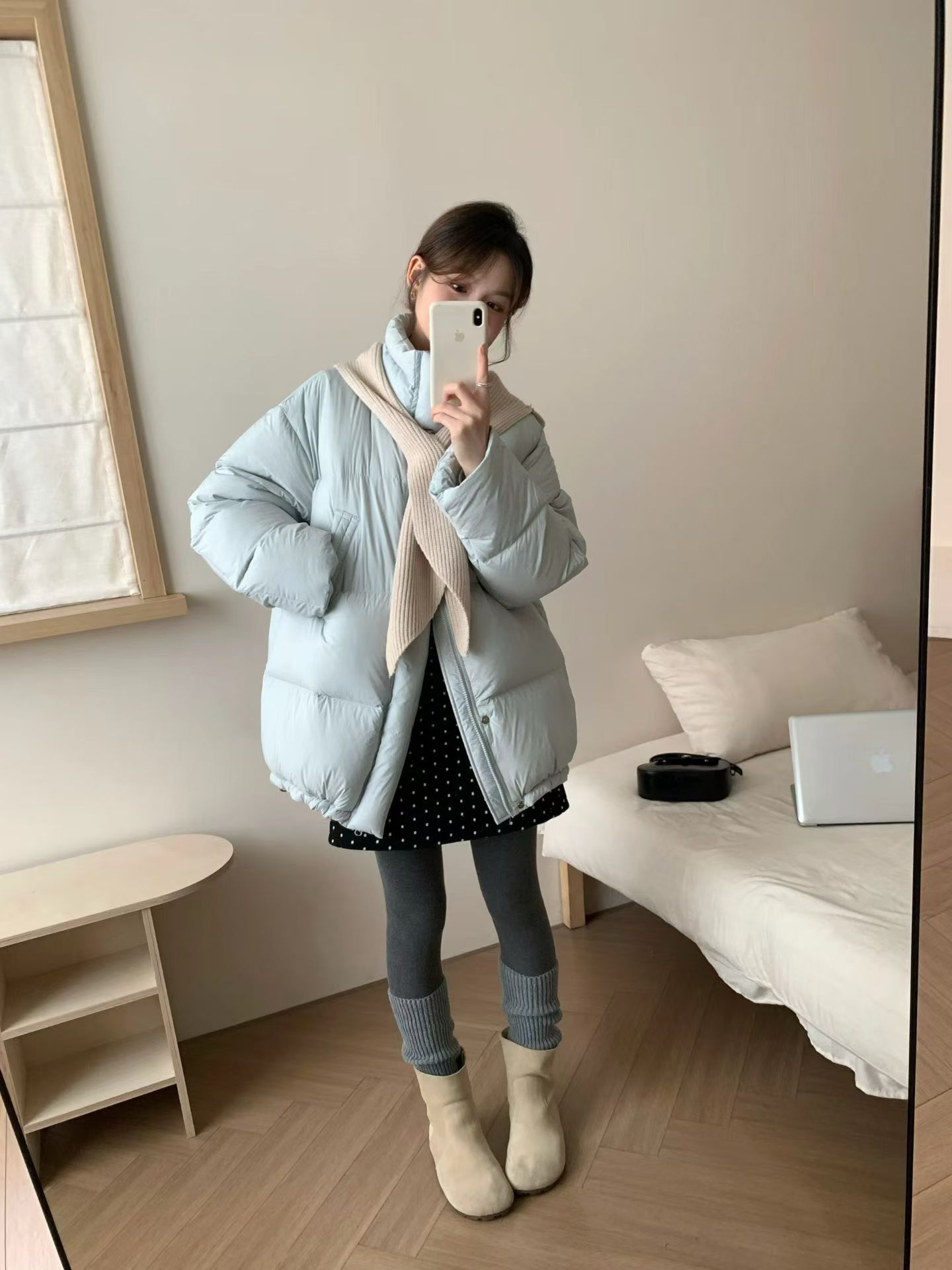 冬季新品上新休闲百搭立领暗门襟保暖羽绒服外套配可拆卸帽子8995