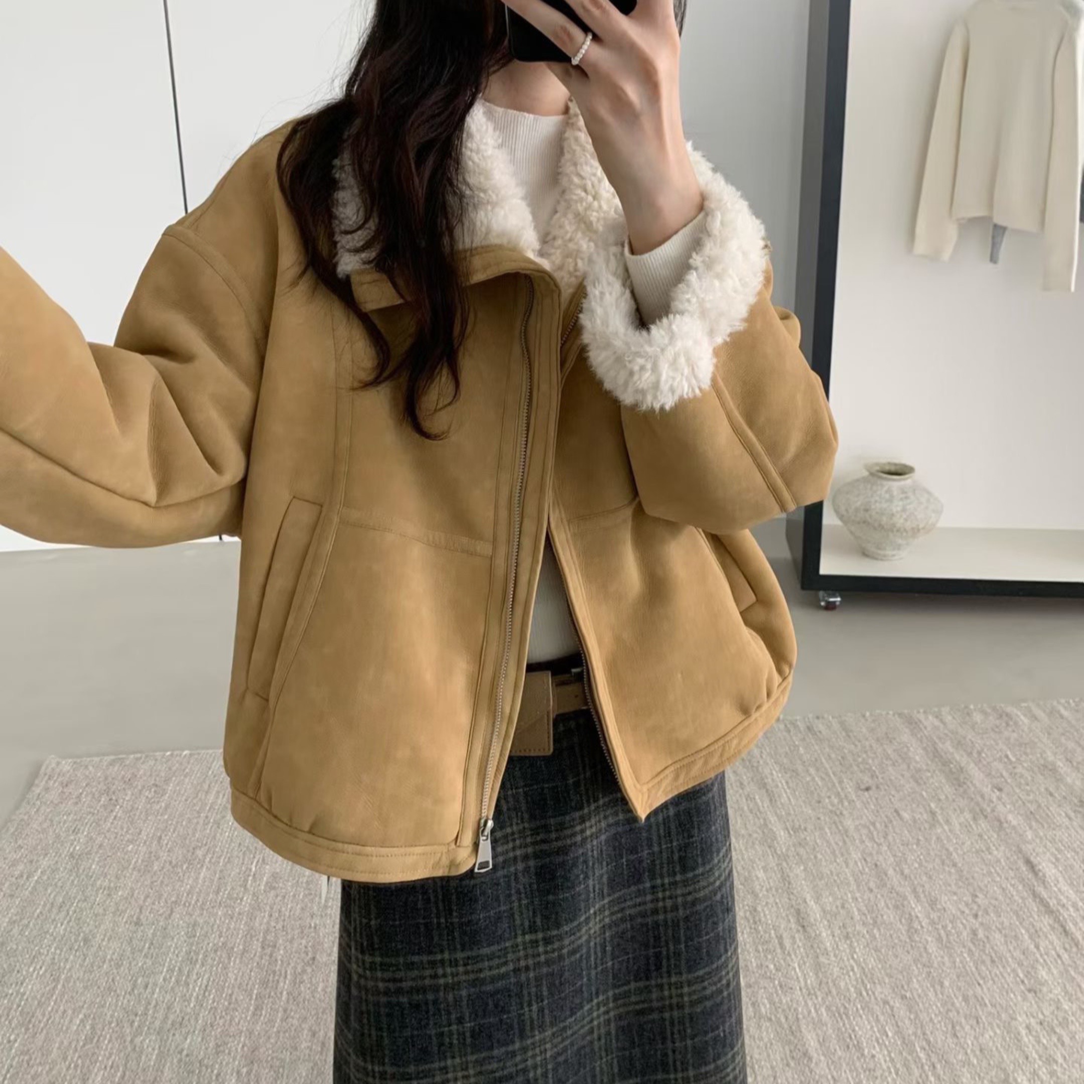 法式高级感翻领毛毛皮毛一体外套2025秋冬新款加绒加厚保暖外套女