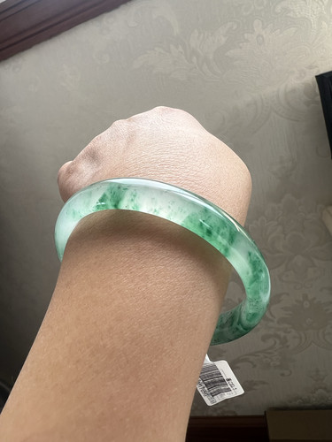 千寻珠宝冰飘花纯天然独龙玉非洲翠手镯带证书