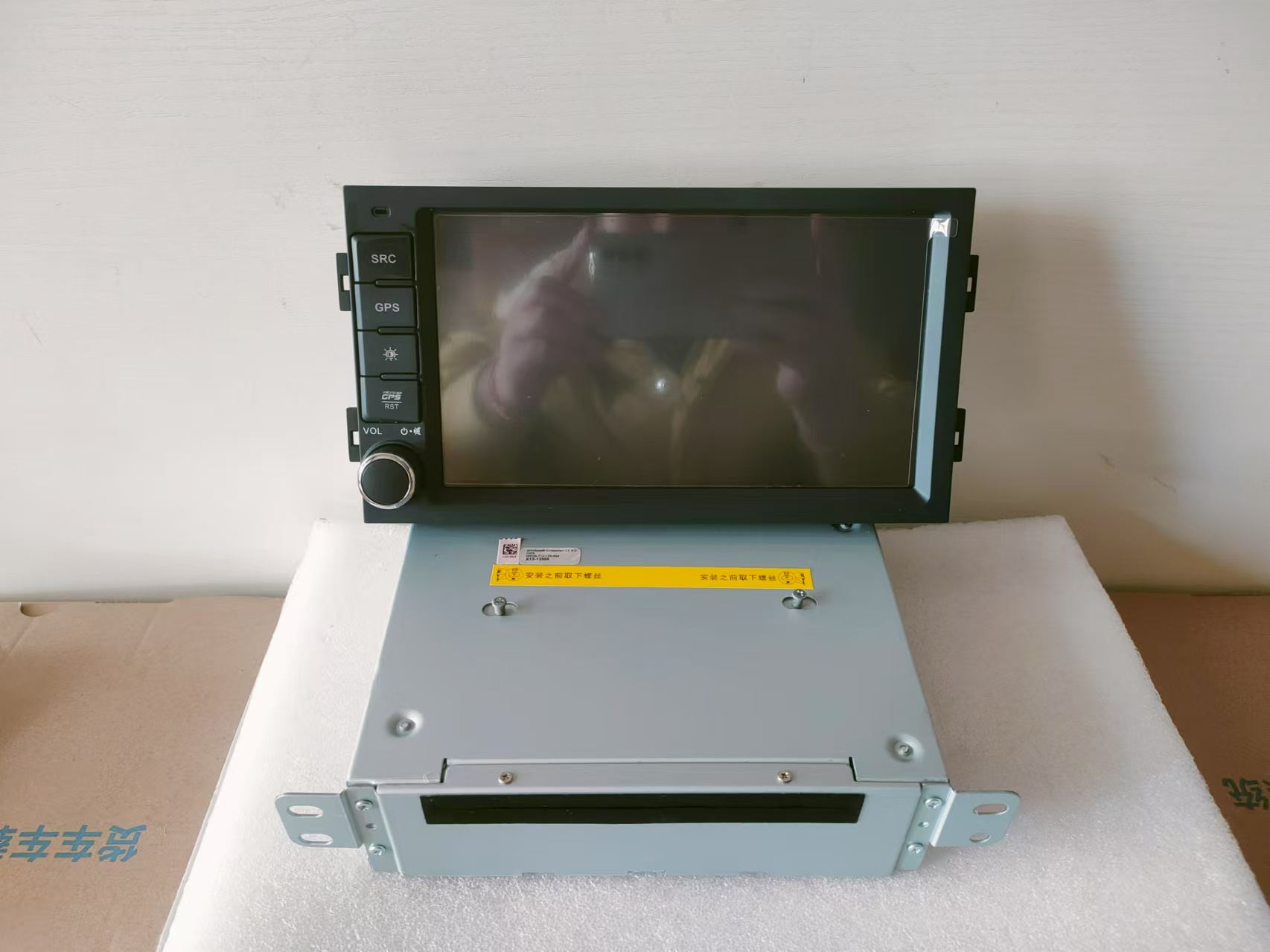 15款标致308S原装专用DVD导航原车风格蓝牙倒车影像记录仪一体机