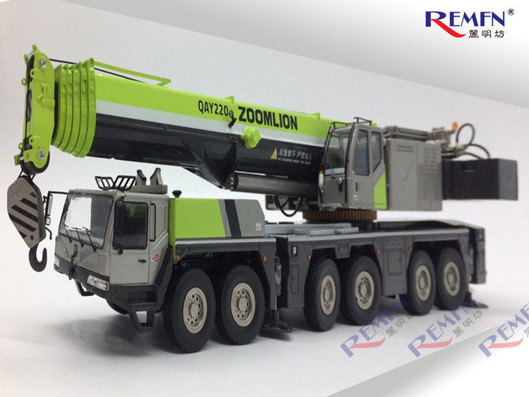 中联重科 zoomlion qay220吨米兰世博会极光绿吊车起重机模型1:50