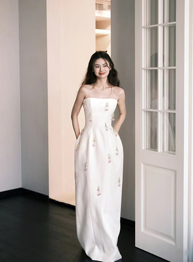 森系绝美白色礼服裙抹胸缎面新娘订婚结婚领证敬酒服年会生日晨袍