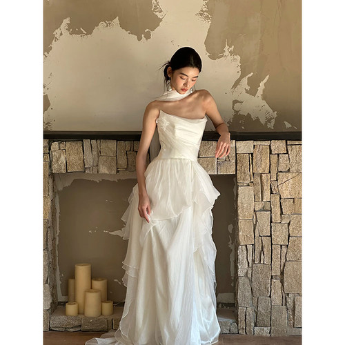 法式森系抹胸轻婚纱出门纱