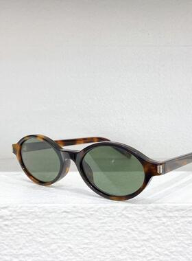 旅行拍照墨镜遮阳大气情侣男女