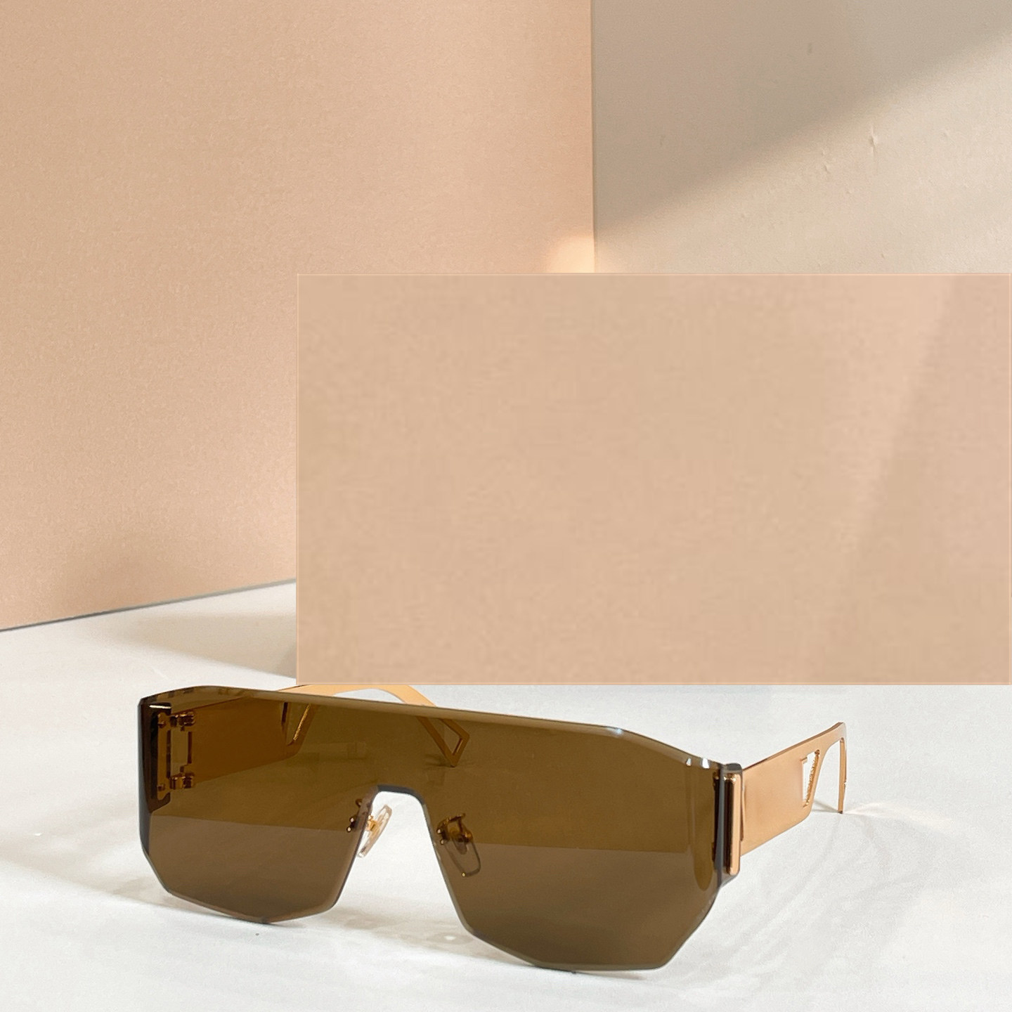 时尚新款太阳眼镜高品质高质感百搭遮阳大气6775大框金属