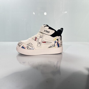 特步正品 儿童男女款秋冬季加绒保暖高颜值运动板鞋677415612008