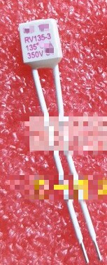 方型温度保险管丝小形热熔断器RV135-3 3A 350V 135度 135℃ 135C