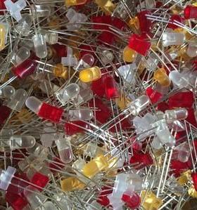 【全新】5MM 混装LED发光二极管包 灯珠 白色 多种颜色 500个9元