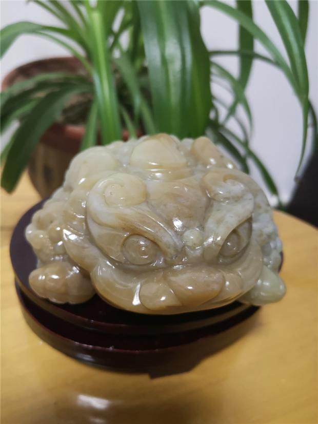 新疆和田玉摆件糖玉金蟾