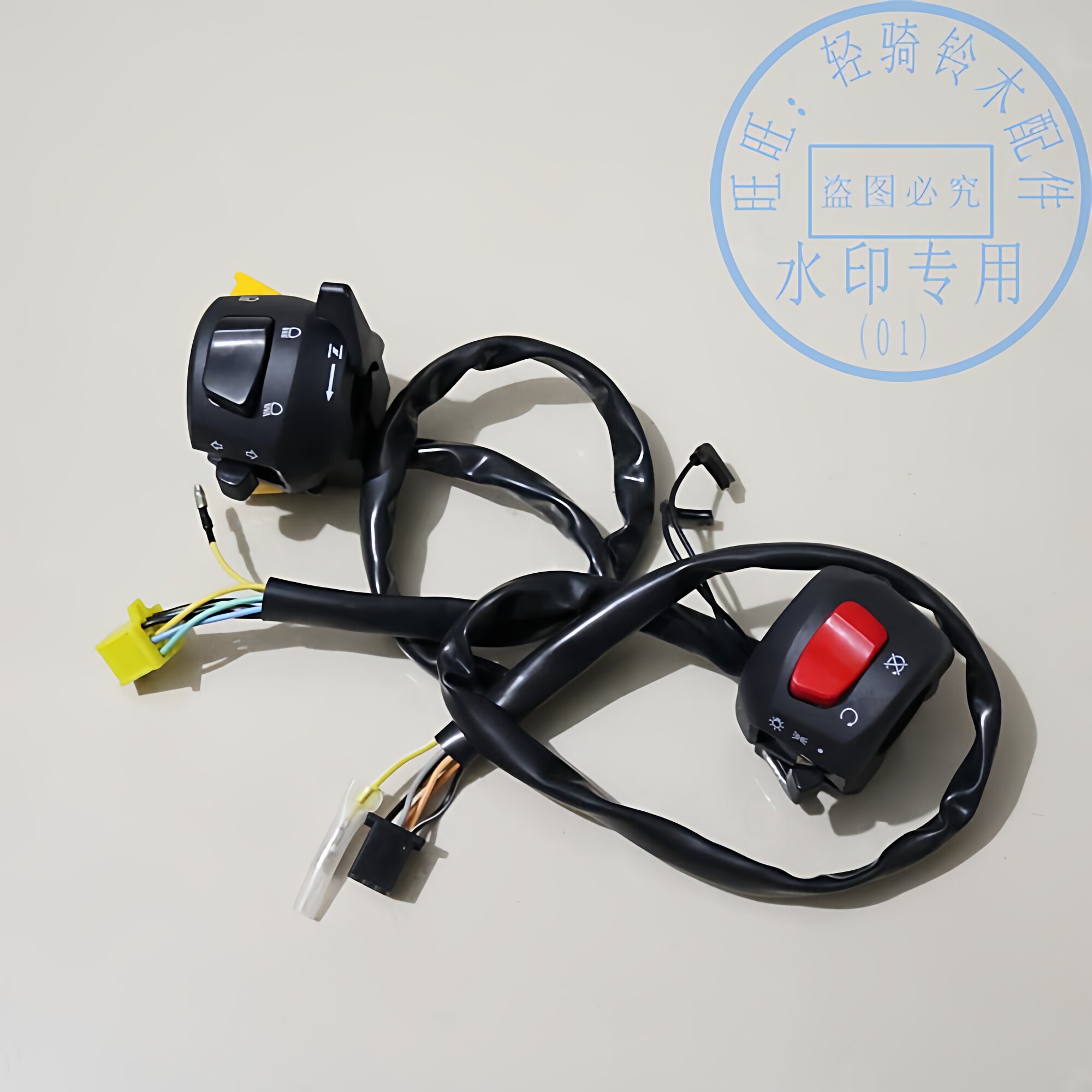 适用铃木GT125X骏驰带熄火右手把座开关QS125-5GH左带超车灯开关