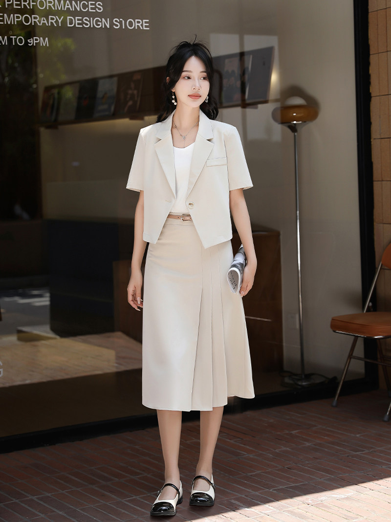 小个子短款西装外套女2025夏季新款设计感小众半身裙工作面试套装