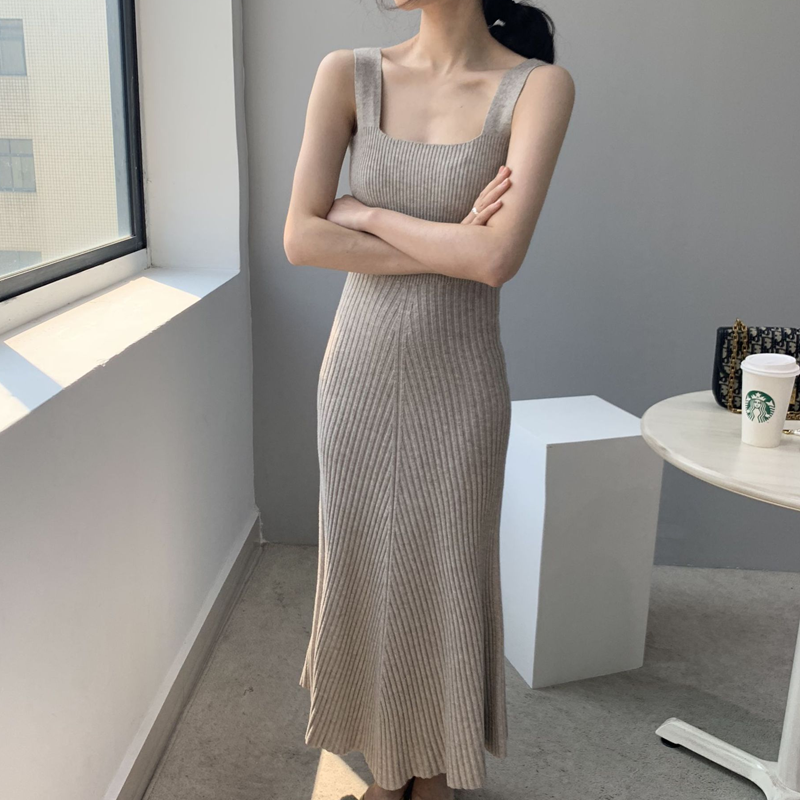 无袖针织连衣裙女士春秋新款包臀性感打底吊带裙内搭背心长款裙子