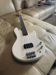 已售 贝斯Bass Three 日产三点式 FB4 Dots