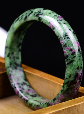 天然红绿宝手镯延年益寿东海水晶