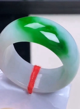 飘绿色宽版素圈翡翠男戒指戒圈指环扳指颜色绿玉石种水好底子细腻