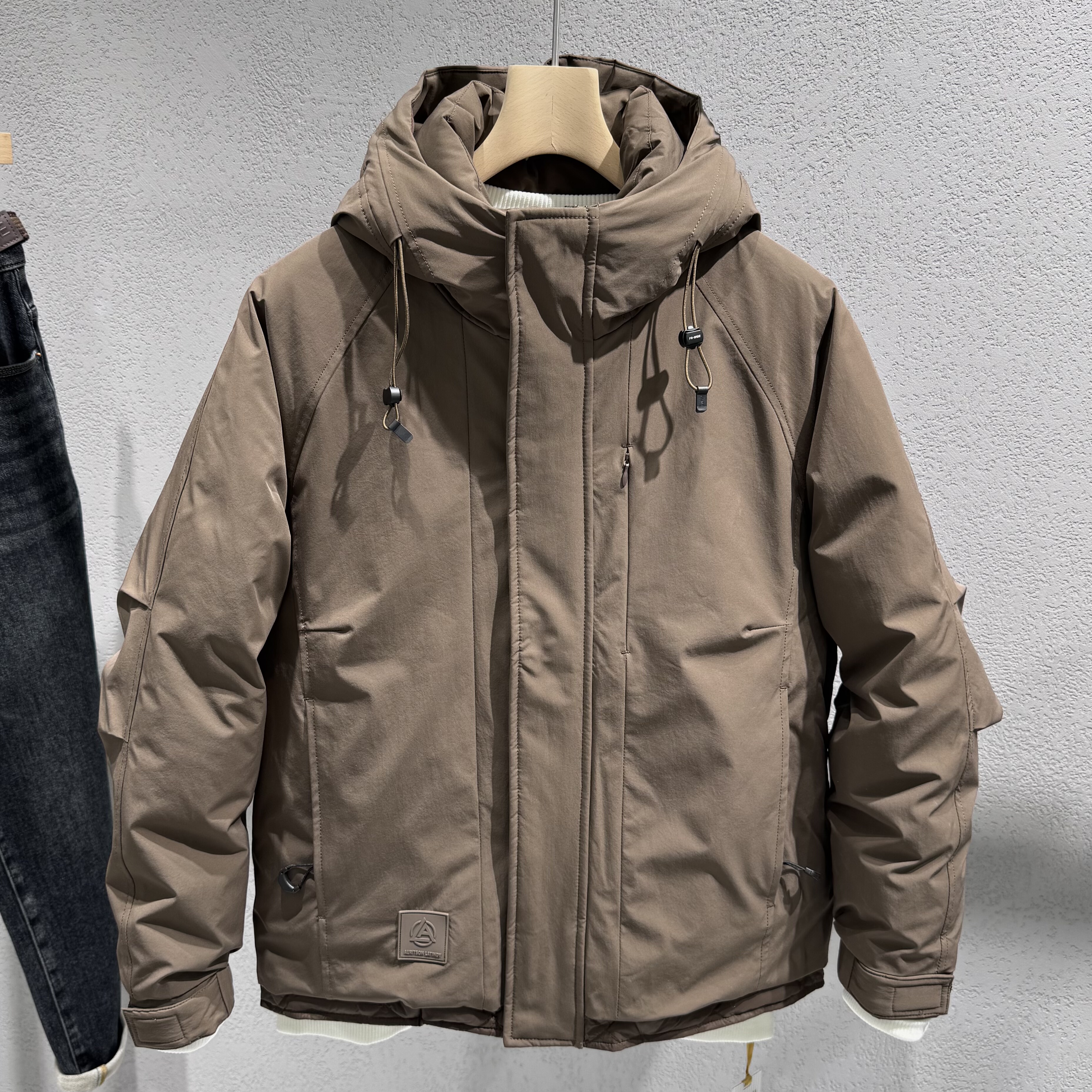 男士连帽羽绒服2025冬季新款青年流行短款修身保暖90鸭绒外套男