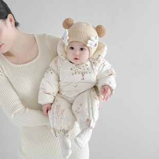 婴儿羽绒服连体衣2025冬季新生儿加厚保暖哈衣宝宝冬装外出服抱服