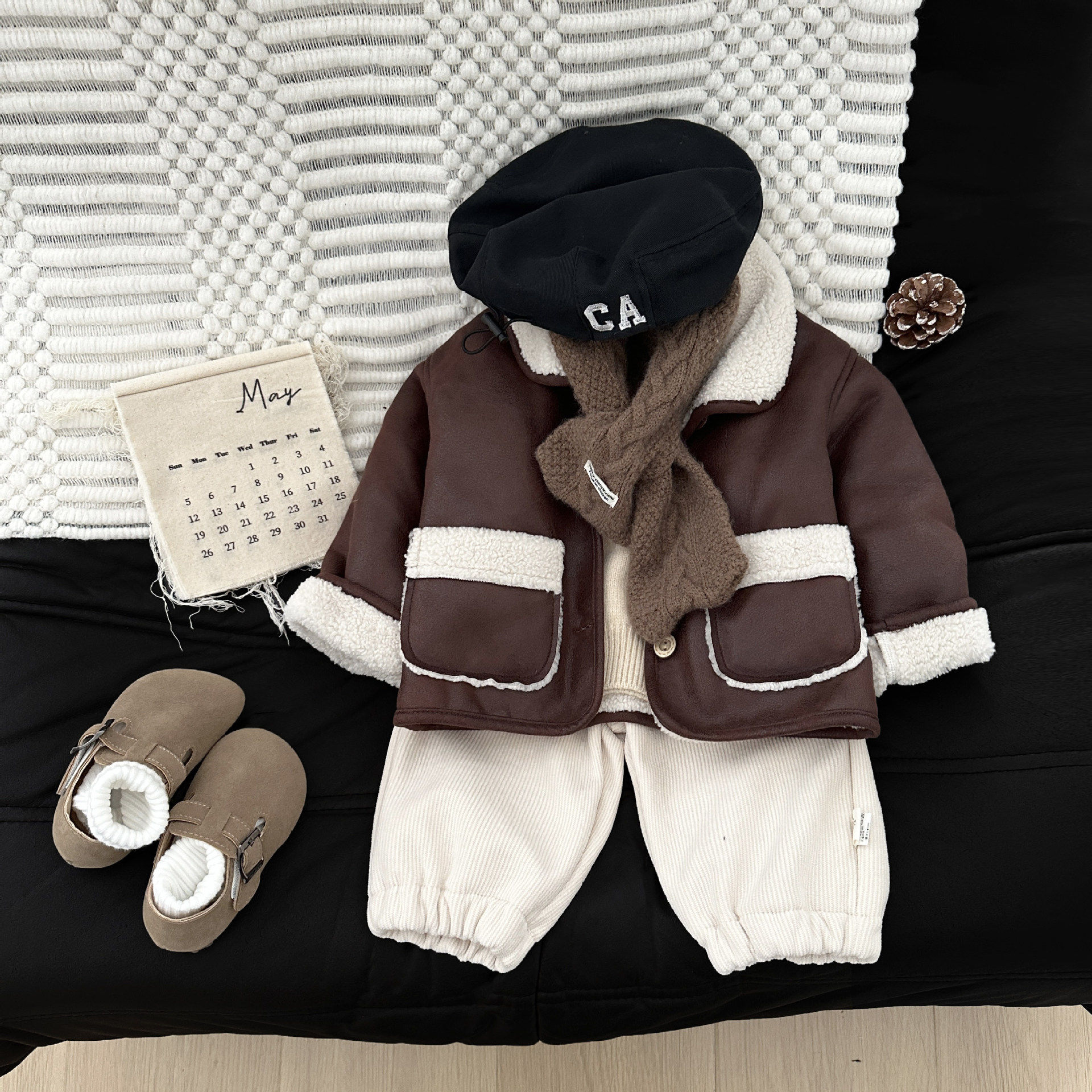 男童炸街帅气外套2025新款潮酷宝宝加绒麂皮保暖夹克婴儿休闲衣服