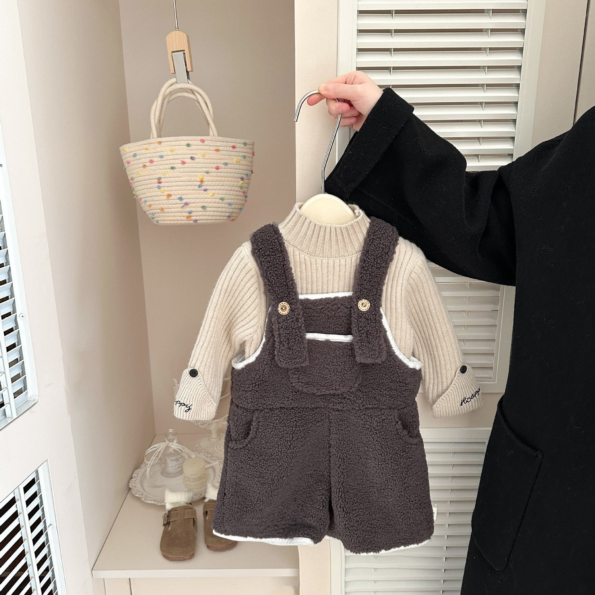 INS韩系男女宝宝冬季毛绒背带裤婴幼儿洋气加绒加厚外穿保暖裤子