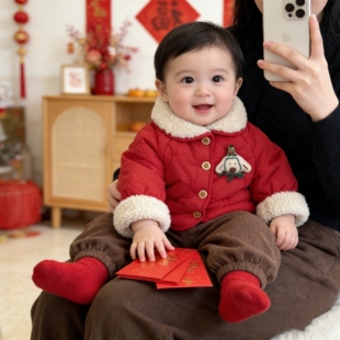 婴儿新年红色棉服冬季新款洋气宝宝羊羔毛翻领保暖棉衣喜庆过年服