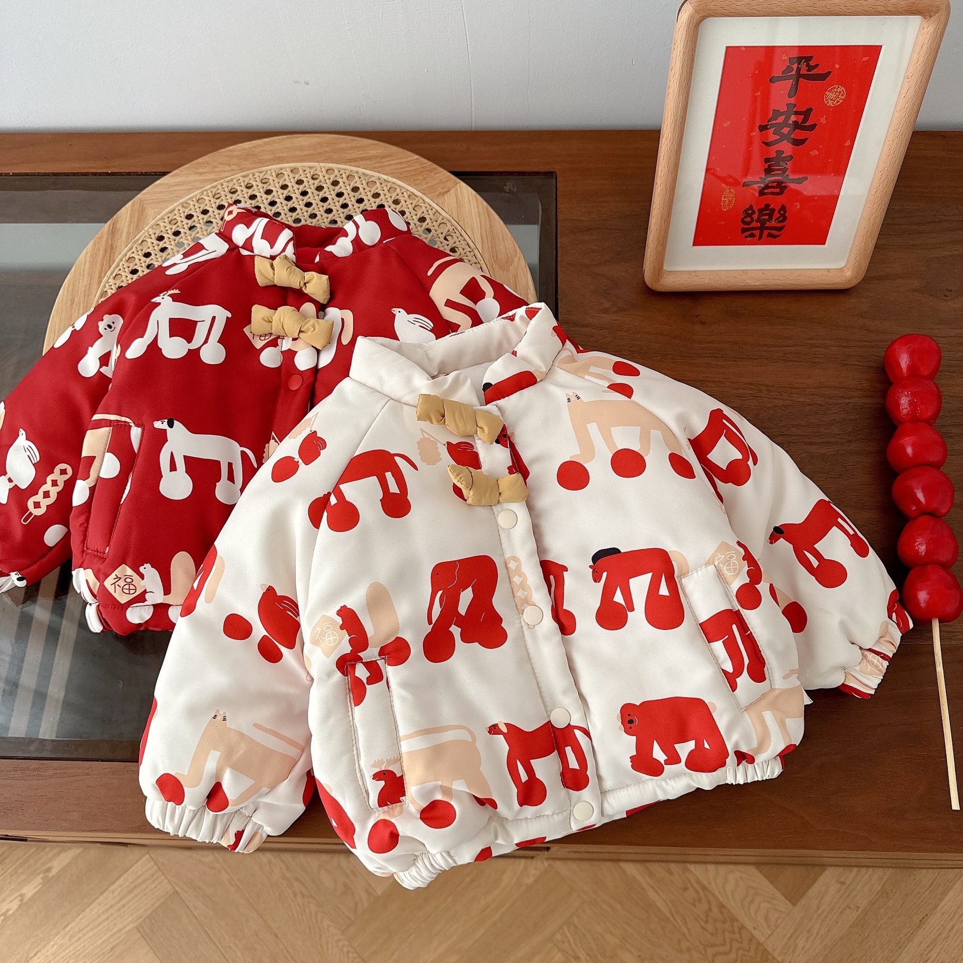 儿童红色拜年服0-5岁冬季女童卡通印花棉服男童夹棉加厚棉衣WY014