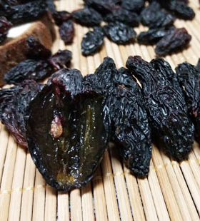 新疆哈密大颗风干黑美人葡萄干原味 黑加仑黑玫瑰500克包邮