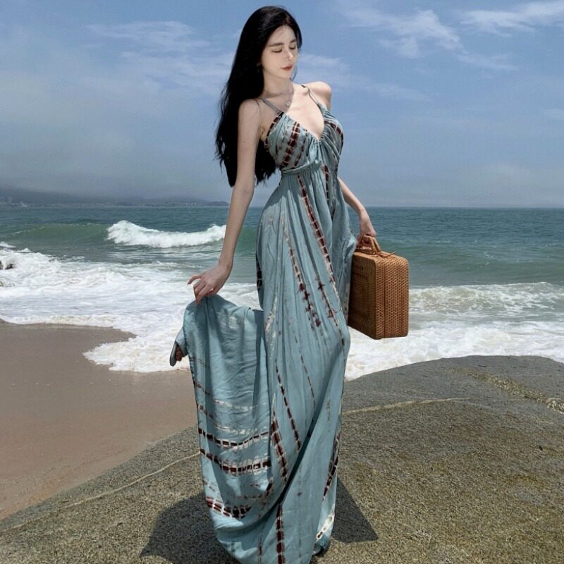 大摆露背吊带V领度假连衣裙女夏