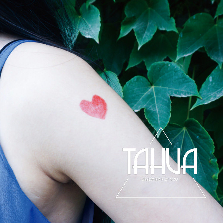 她画 红色爱心字母 小图案纹身贴 情侣恋人一对 防水男持久女英文