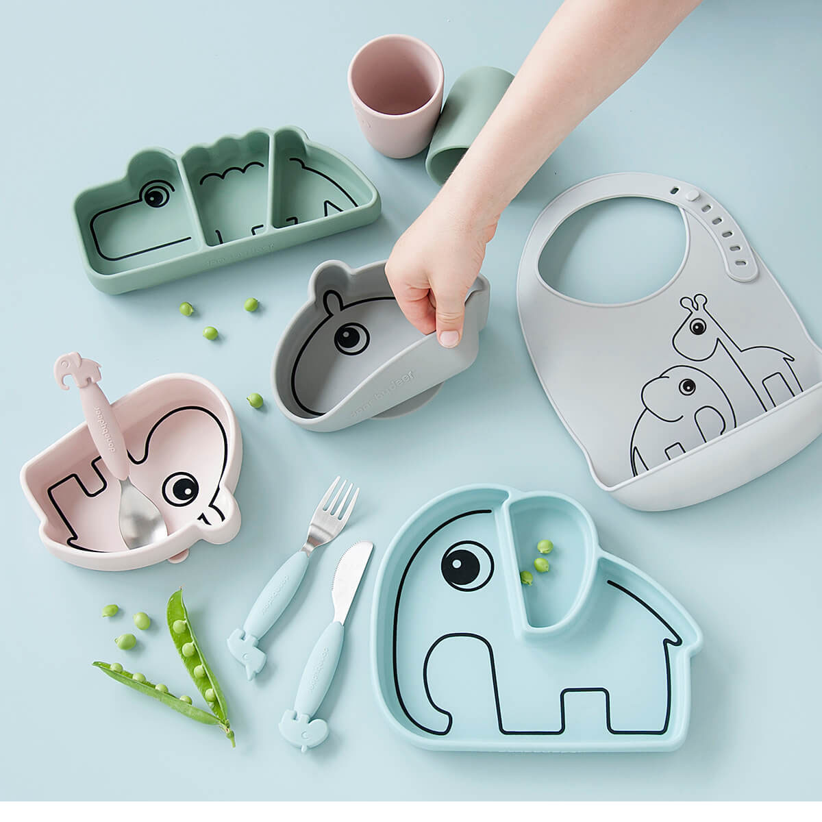 丹麦Donebydeer硅胶餐具吸盘碗分隔餐盘辅食碗微波加热耐高温防摔