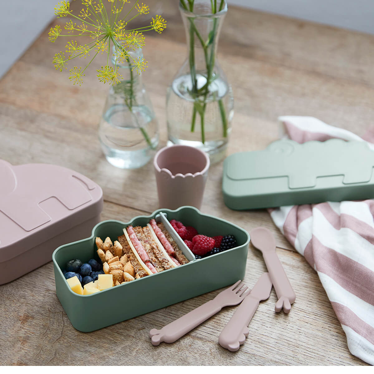 92折现货丹麦donebydeer宝宝餐具辅食碗卡通便当盒饭盒带盖零食盒